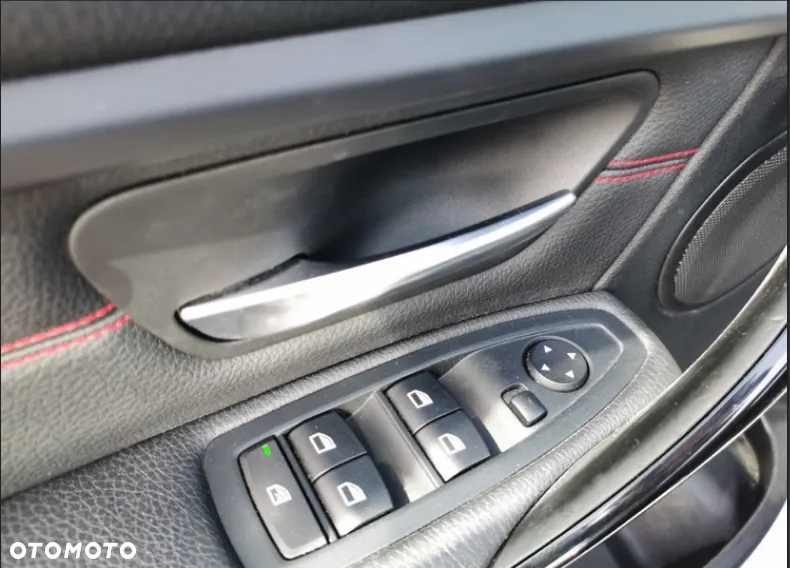 BMW Seria 3 318d Touring Sport Line - 17