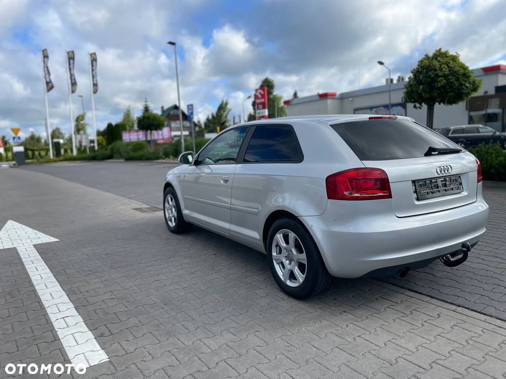 Audi A3 3-drzwiowe 1.6 Ambition - 3