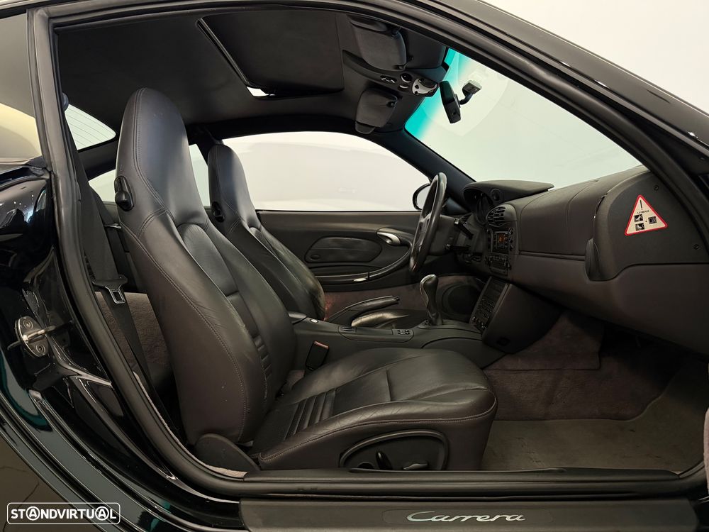 Porsche 911 (996) Carrera Coupé - 9