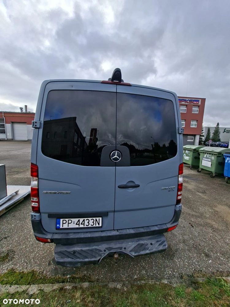 Mercedes-Benz Sprinter - 4