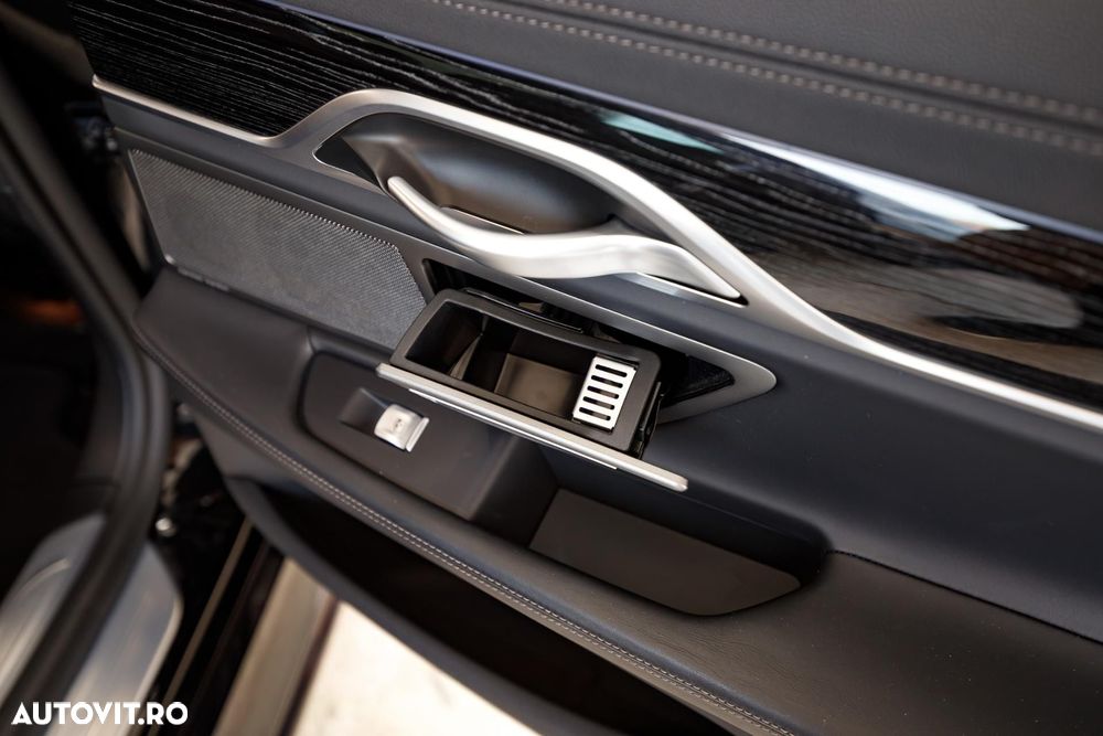 BMW Seria 7 745e AT PHEV - 33