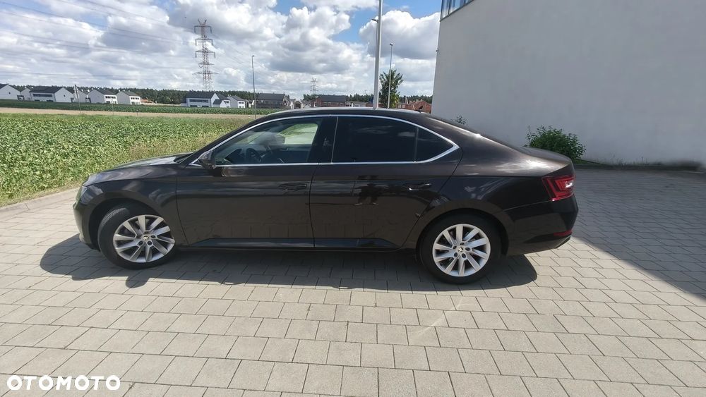 Skoda Superb 2.0 TDI Style - 3