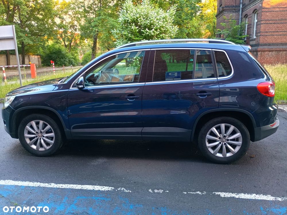 Volkswagen Tiguan - 1