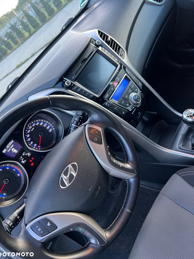 Hyundai i30 1.4 Premium - 12