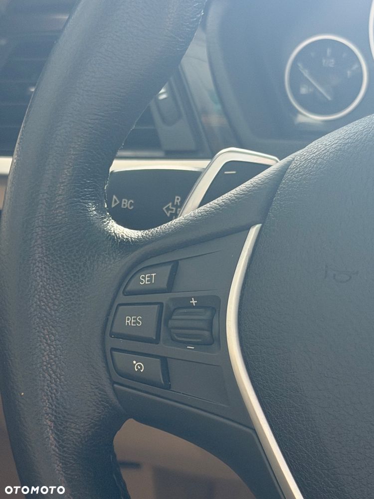 BMW Seria 3 328i xDrive Luxury Line - 21