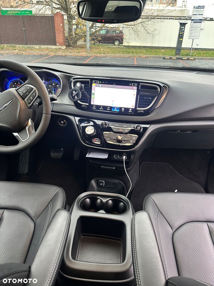 Chrysler Pacifica - 7