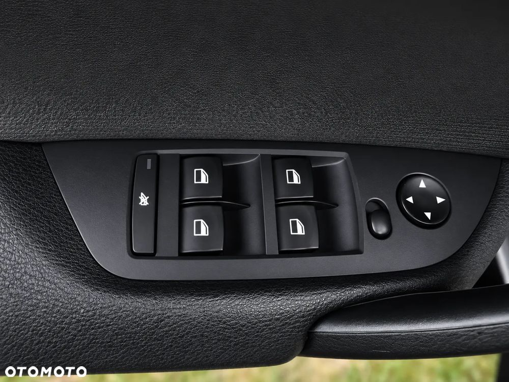 BMW X1 sDrive18d xLine - 21