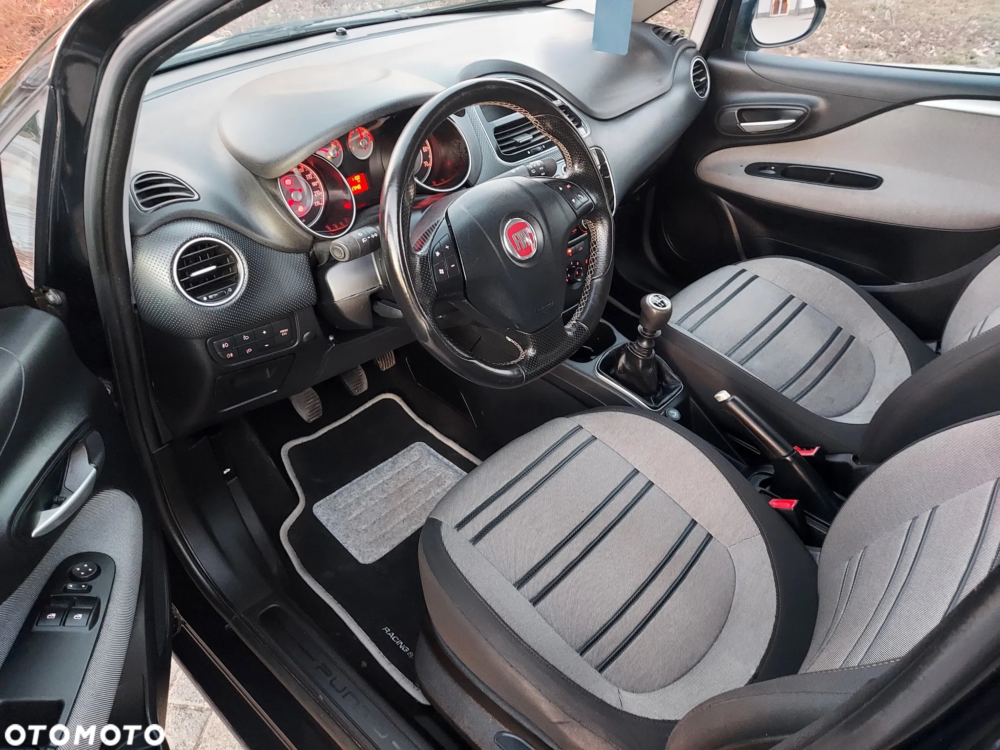 Fiat Punto Evo 1.4 8V Dynamic - 27