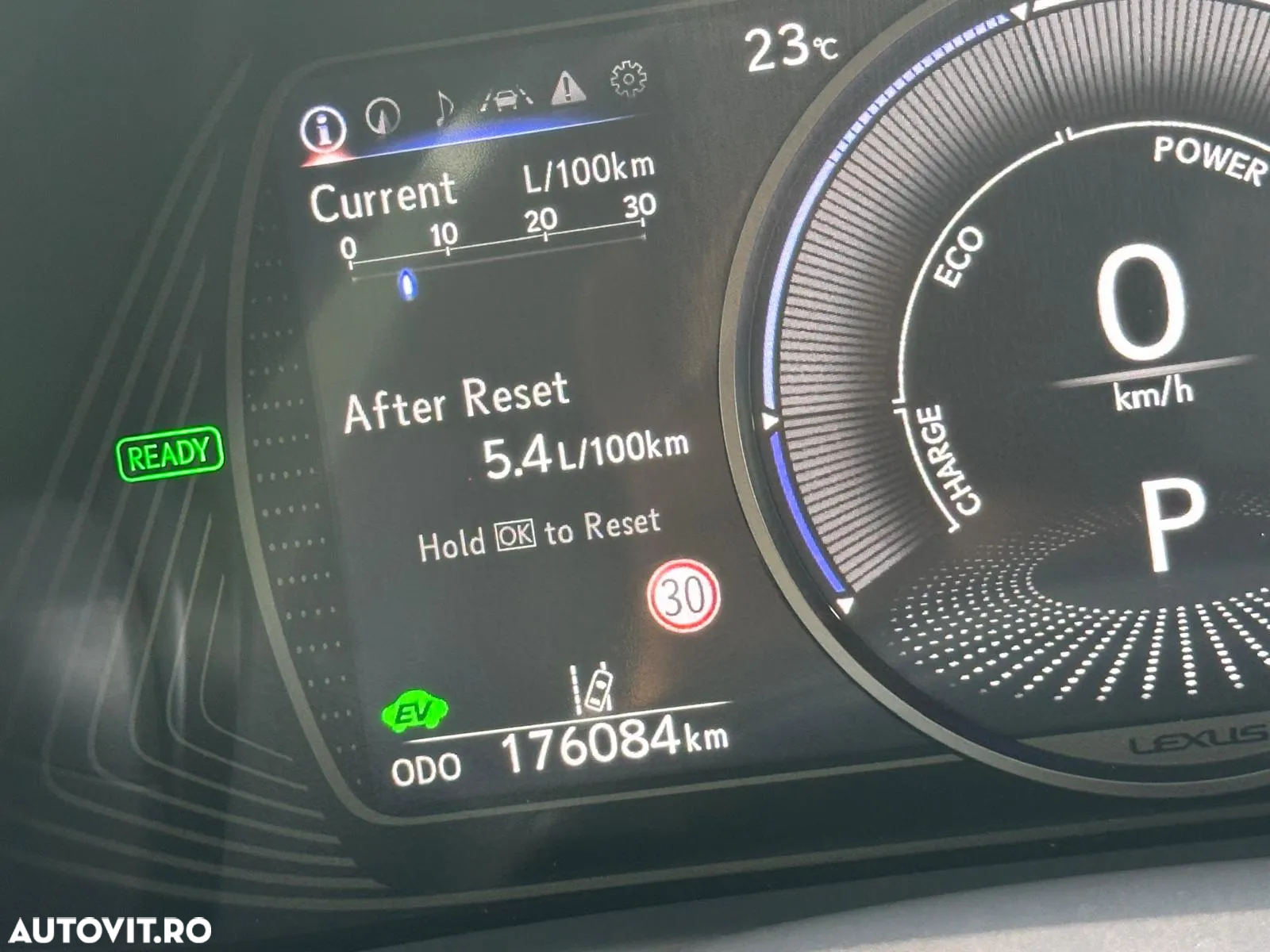 Lexus UX 250h Business Edition - 34