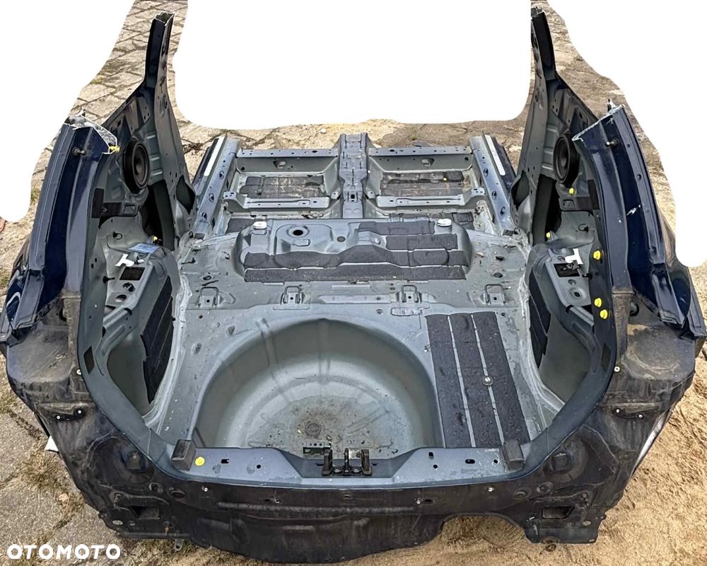 Ford Fiesta Mk8 17r- pas tylny z wanną 3D ćwiartki tył błotniki lewy prawy zderzak maska lampy pas - 4