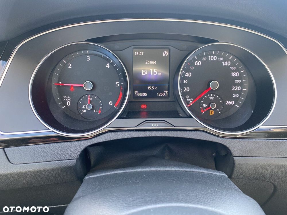 Volkswagen Passat - 22