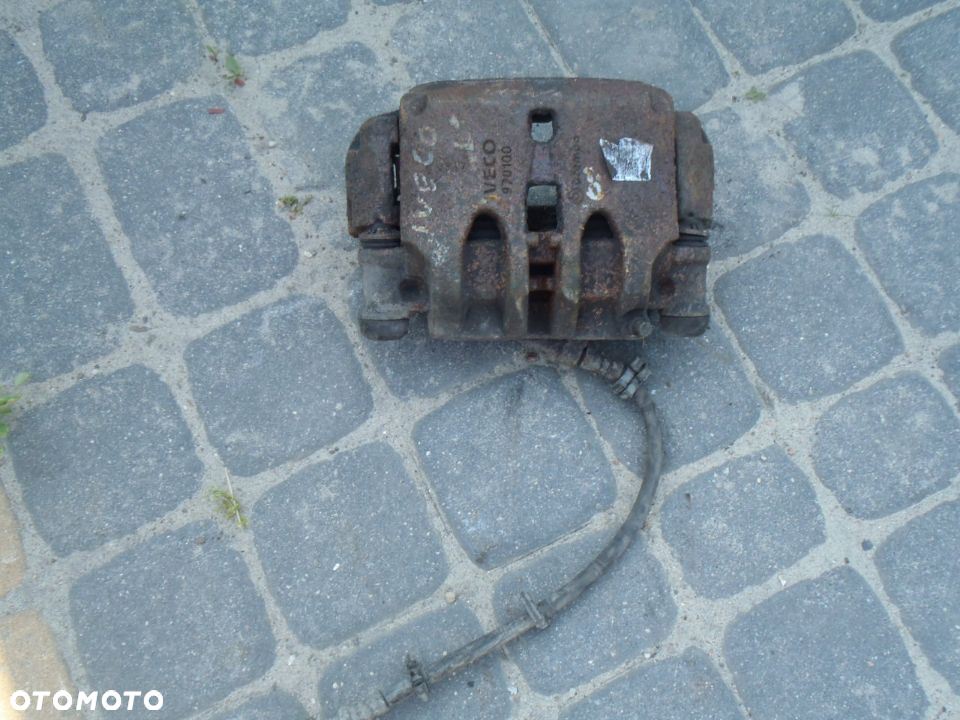 zacisk jarzmo hamulcowe przewód prowadnice przód iveco daily 35c - 4