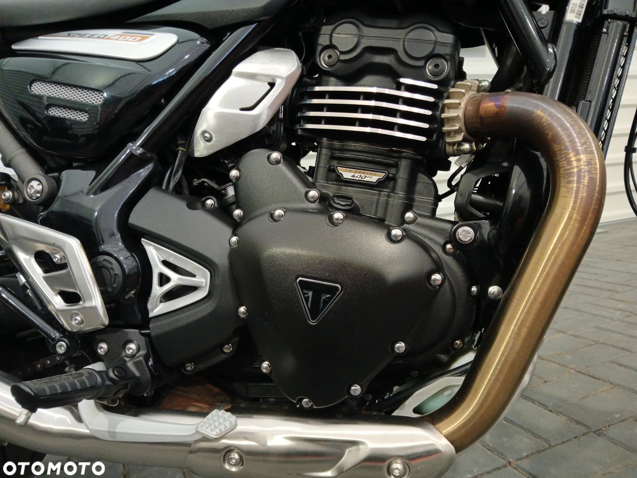 Triumph Inny - 10