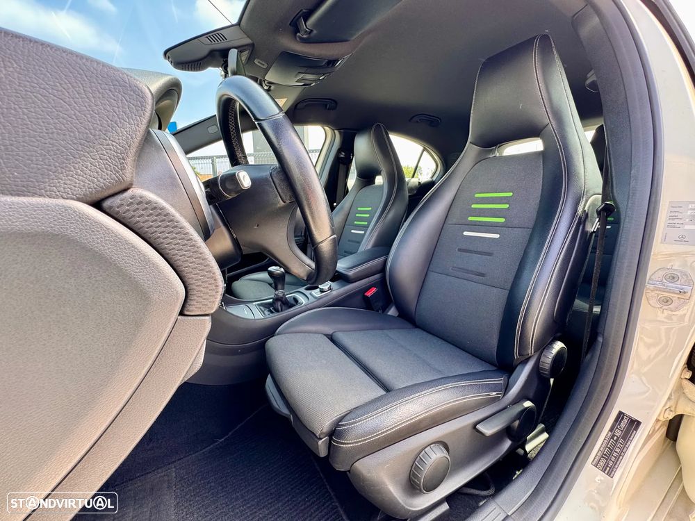 Mercedes-Benz A 200 d Urban - 16