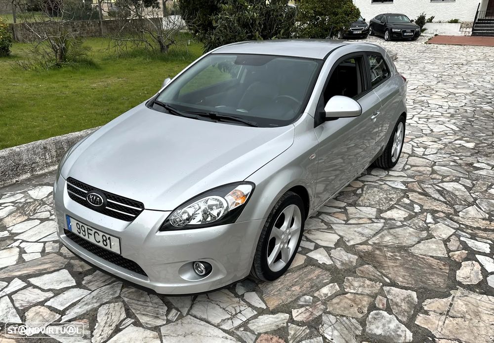 Kia Ceed S Coupé 1.6 CRDi TX - 1