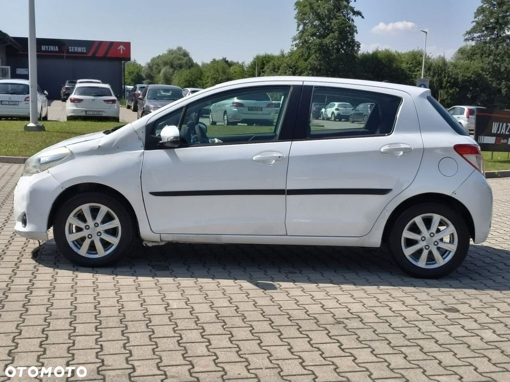 Toyota Yaris - 4