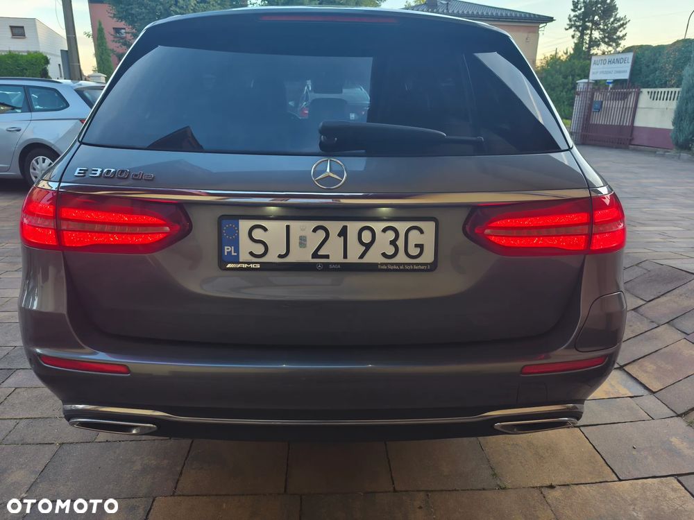 Mercedes-Benz Klasa E 300 de 9G-TRONIC Exclusive - 35
