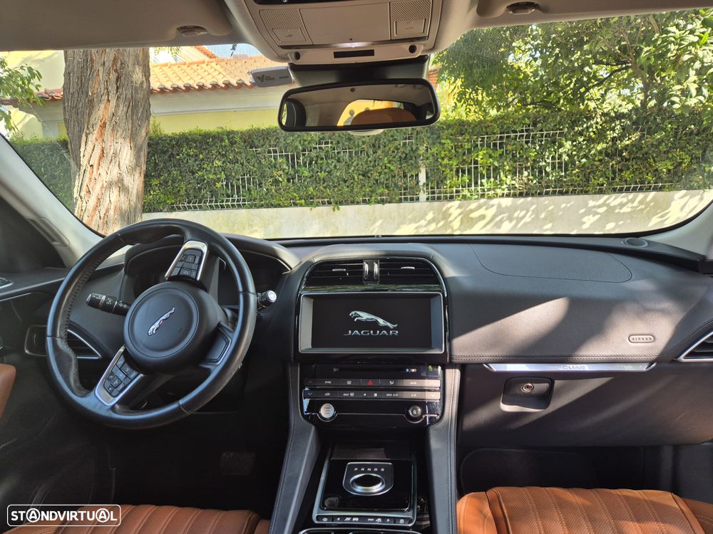 Jaguar F-Pace 2.0 i4D Prestige Aut. - 10