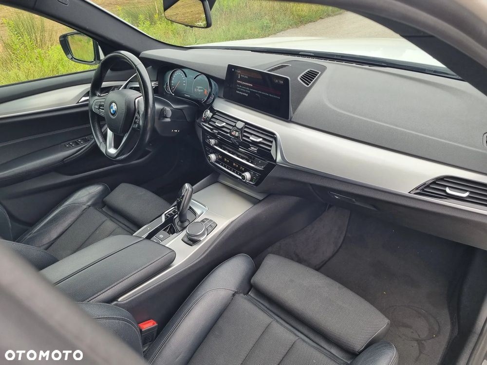 BMW Seria 5 525d Sport Line sport - 19