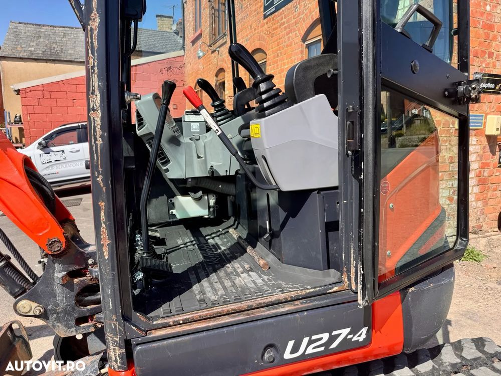 Kubota U27 - 7