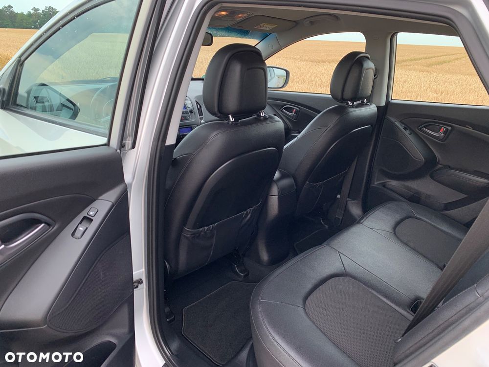 Hyundai ix35 blue 1.6 2WD Finale - 12