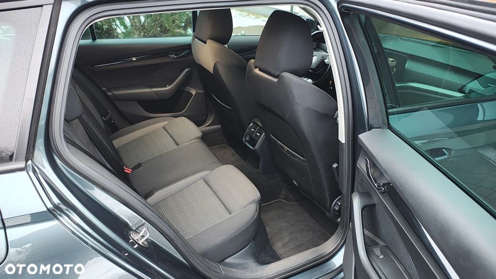 Skoda Octavia 2.0 TDI Ambition DSG - 11