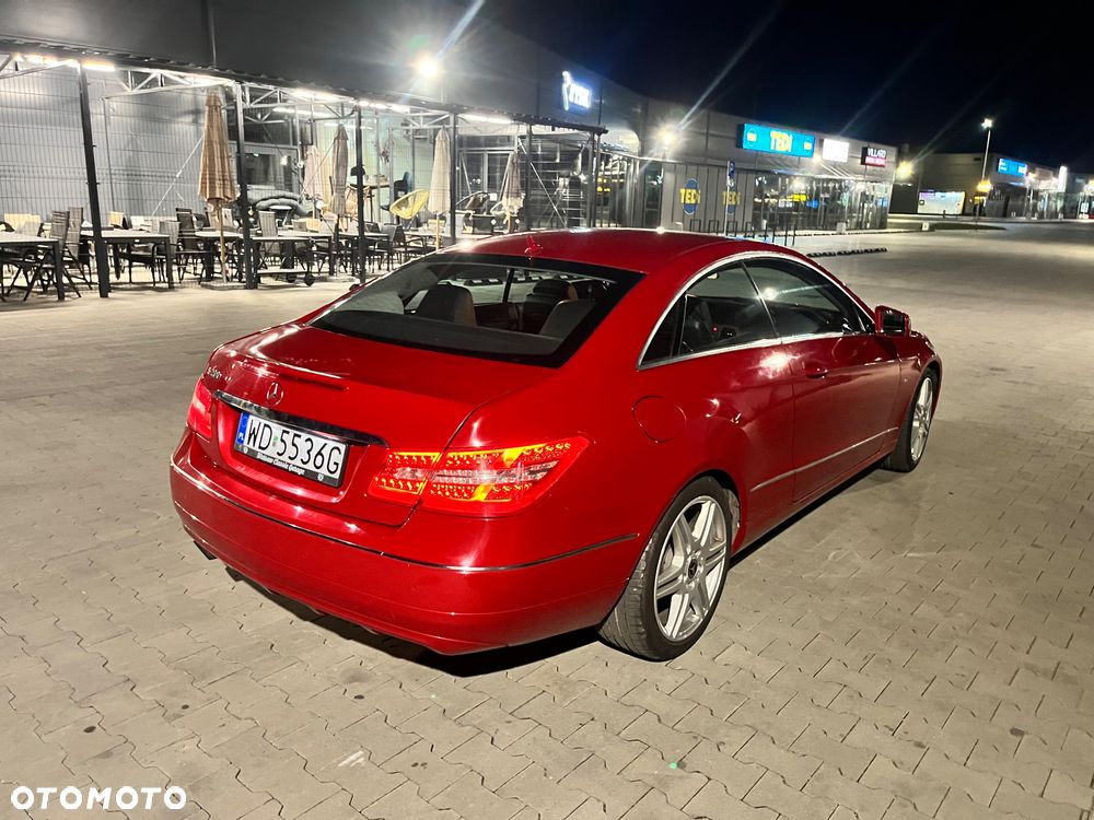 Mercedes-Benz Klasa E - 9