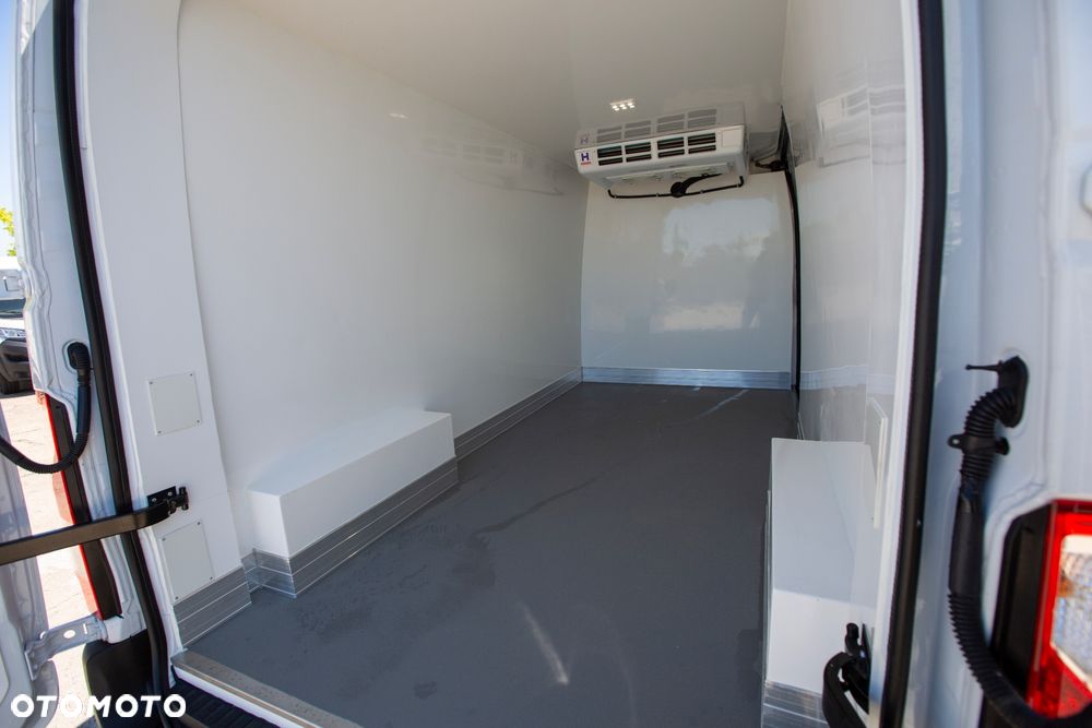 Renault Master CHŁODNIA L3H2 ład.1428kg MAXI  >>> ostatnie wydanie 2.3 DCI - 8