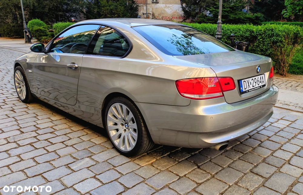 BMW Seria 3 320i - 7