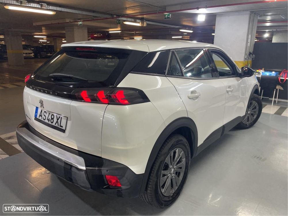 Peugeot e-2008 50 kWh Active Pack — fotografia 3