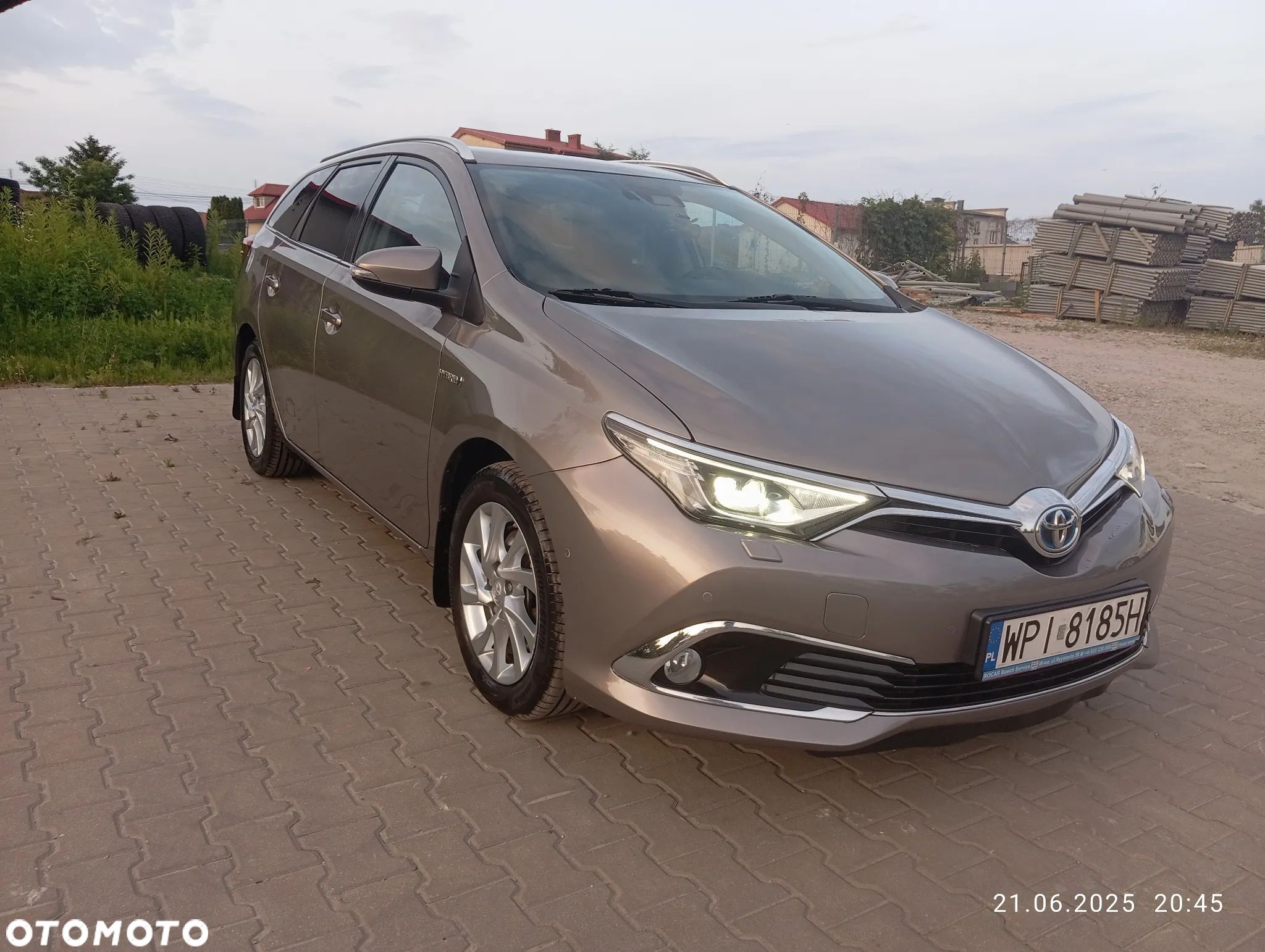 Toyota Auris - 1