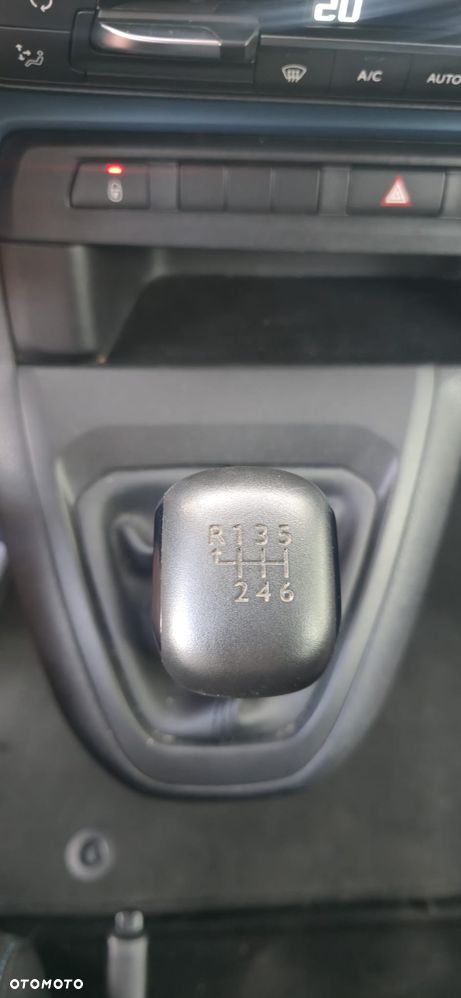 Peugeot Traveller L2 2.0 Business - 29
