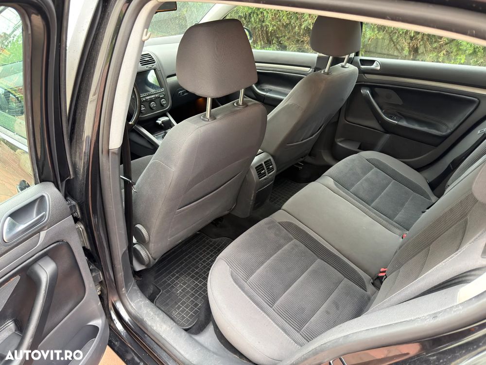 Volkswagen Golf 2.0 TDI Comfortline DSG - 11