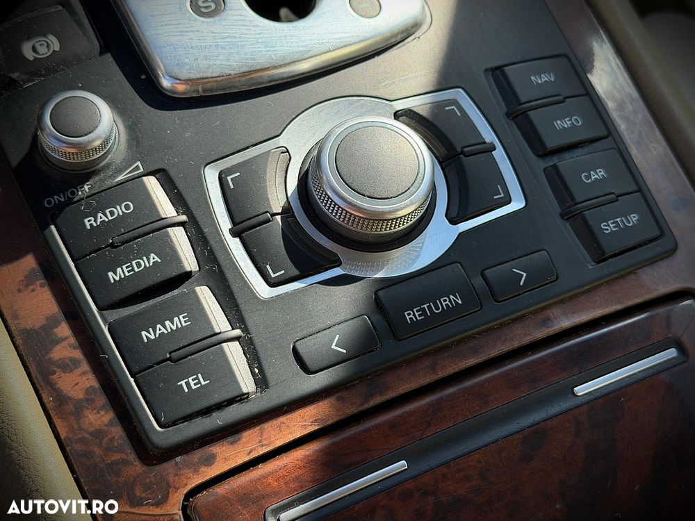Audi A8 - 28