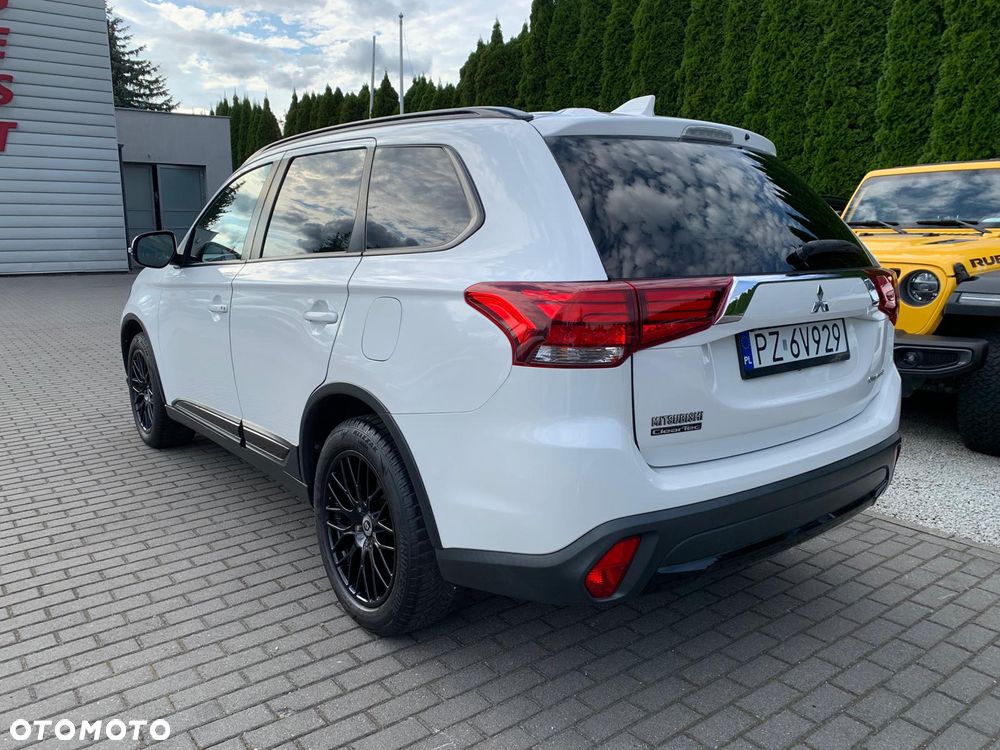 Mitsubishi Outlander 2.0 2WD CVT Diamant Edition+ - 3