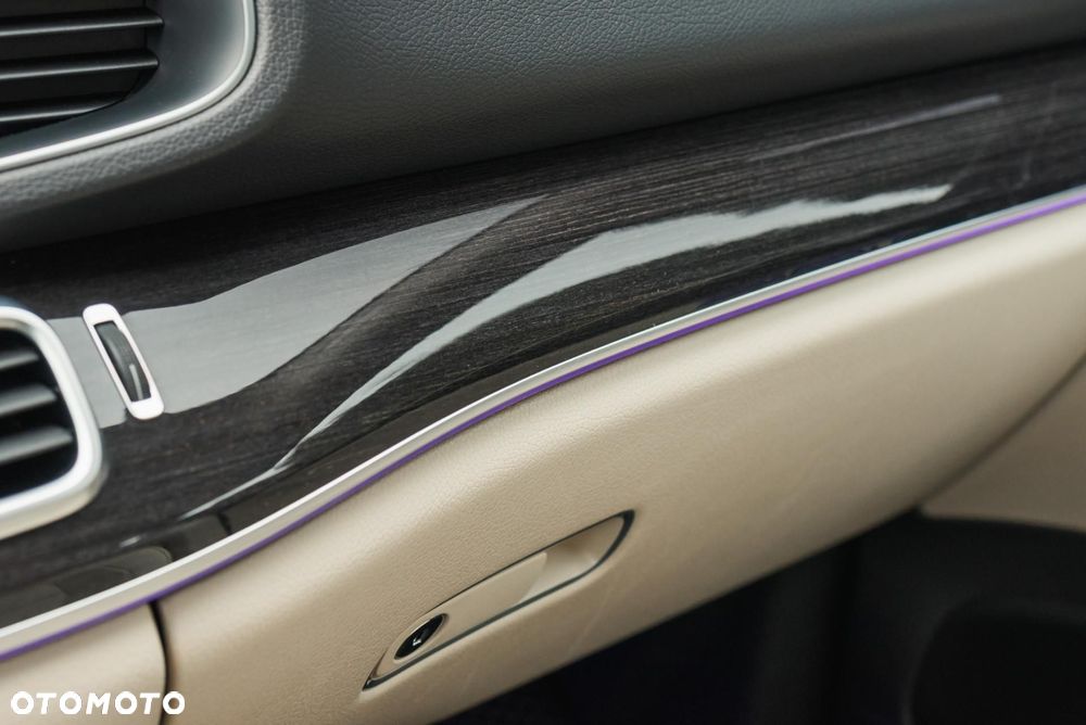 Mercedes-Benz GLE 300 d 4-Matic - 32