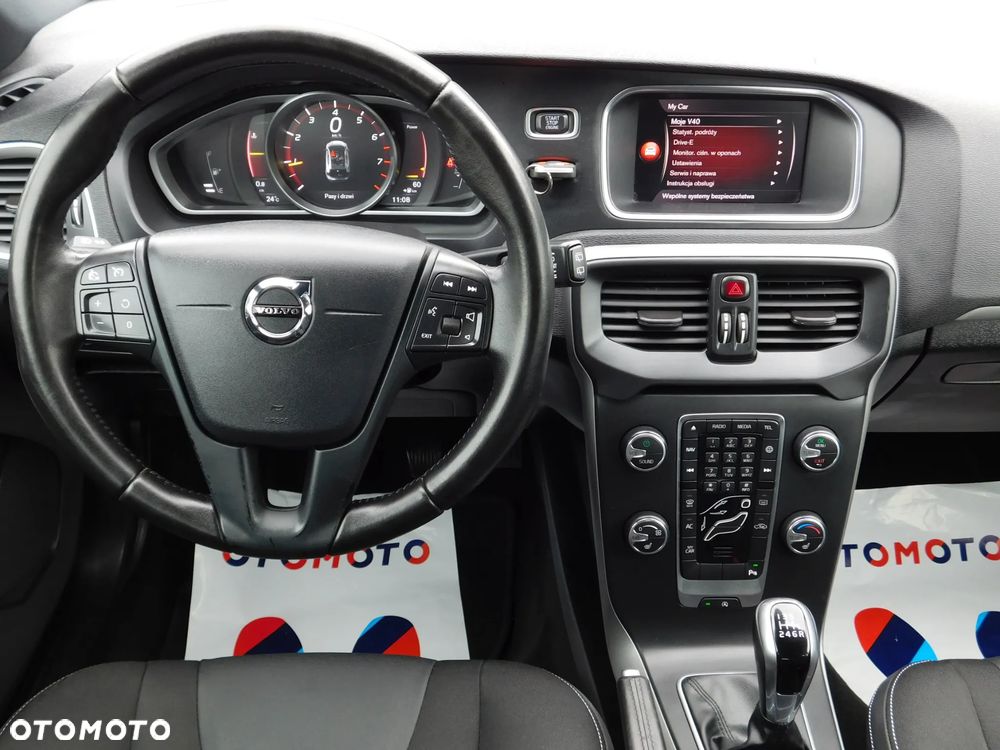 Volvo V40 T2 Kinetic - 17