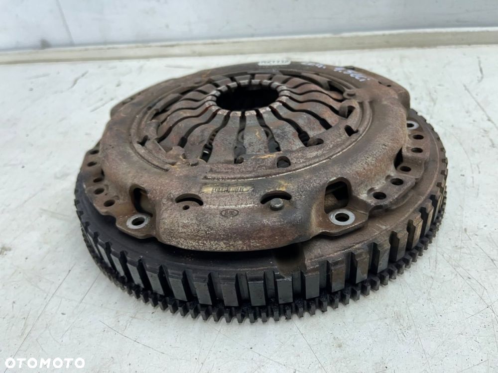 Sprzęgło Dacia Logan I Sandero I 05-14r. 1.5 dCi KOMPLETNE koło zamachowe tarcza i docisk 8200335084 - 8