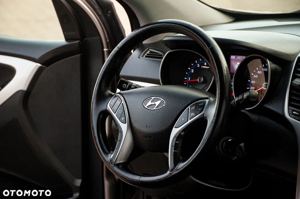 Hyundai i30 - 23