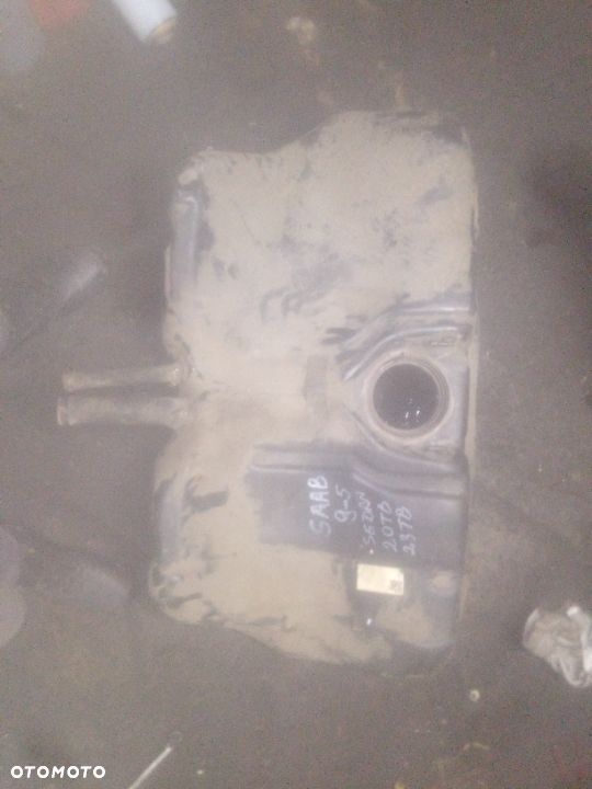 SAAB 9-5 2,0tb lub 2,3tb  bak zbiornik paliwa wlew paliwa - 1