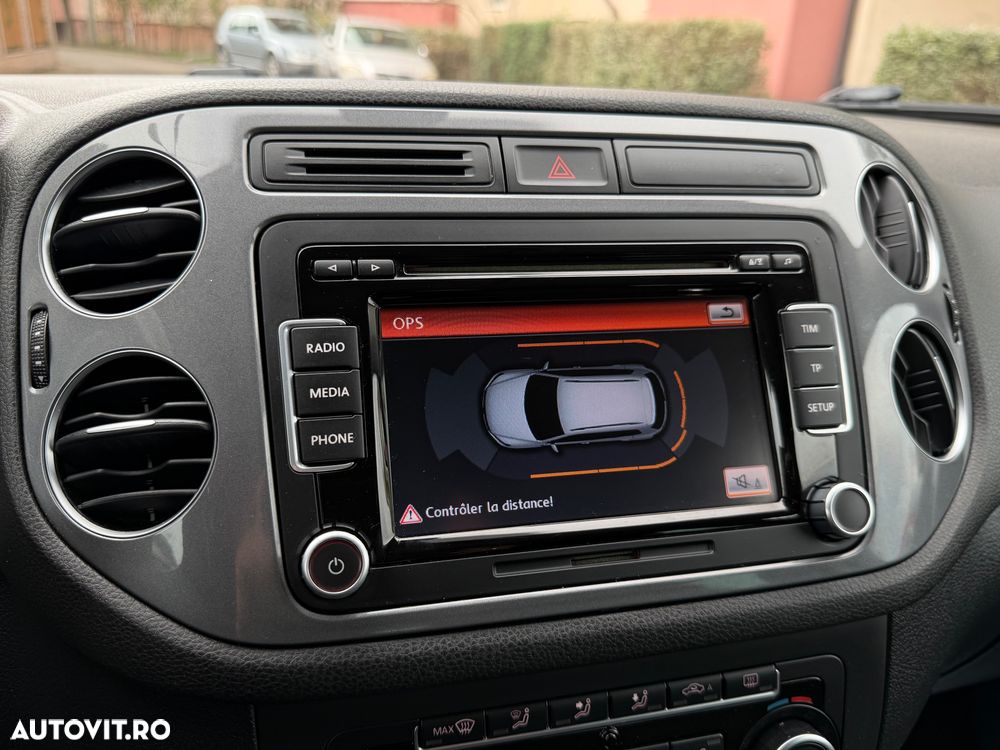 Volkswagen Tiguan 2.0 TDI DPF BlueMotion Technology Sport & Style - 17