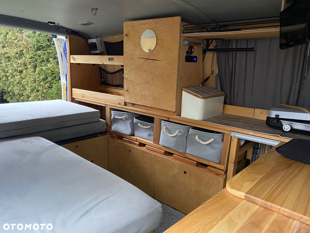 Volkswagen Transporter - 26