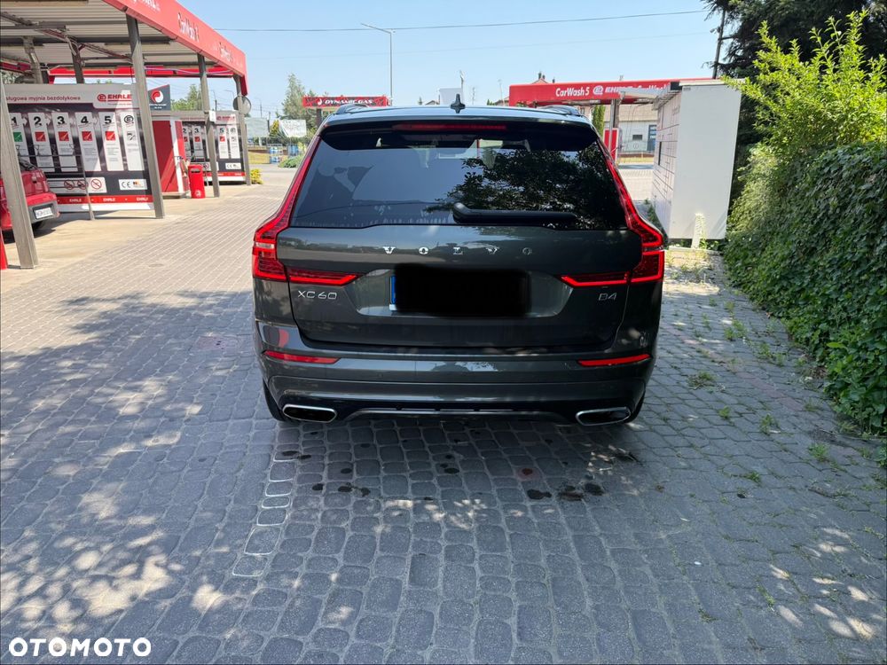 Volvo XC 60 B4 B R-Design - 12