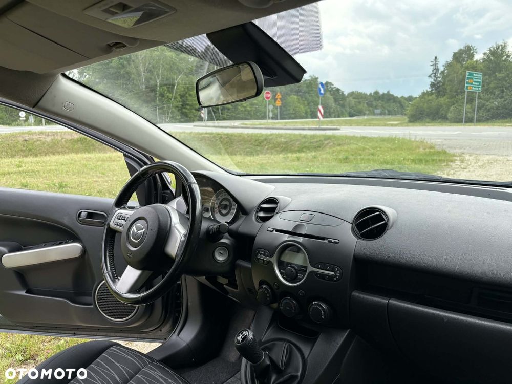 Mazda 2 - 8