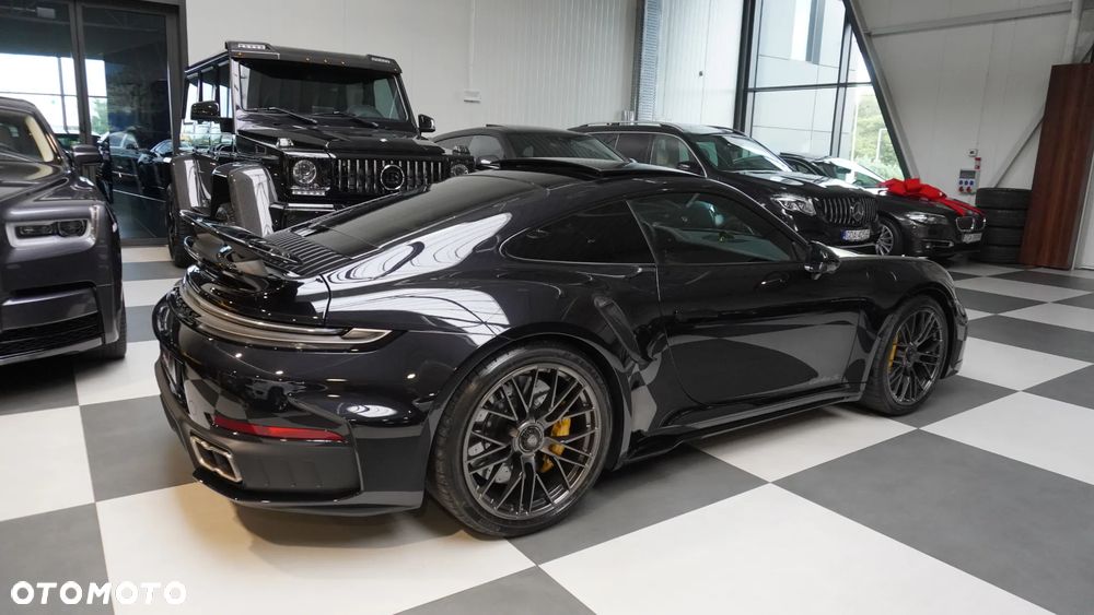 Porsche 911 Turbo S - 12