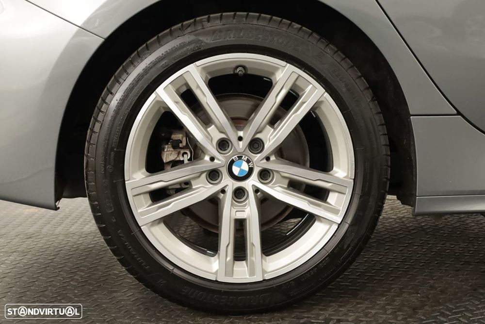BMW 116 d Pack Desportivo M Auto - 5