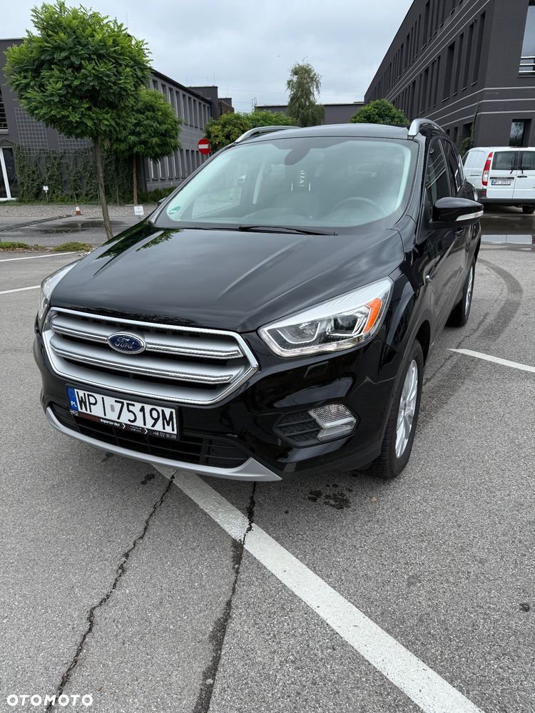 Ford Kuga 1.5 EcoBoost 2x4 Titanium - 1