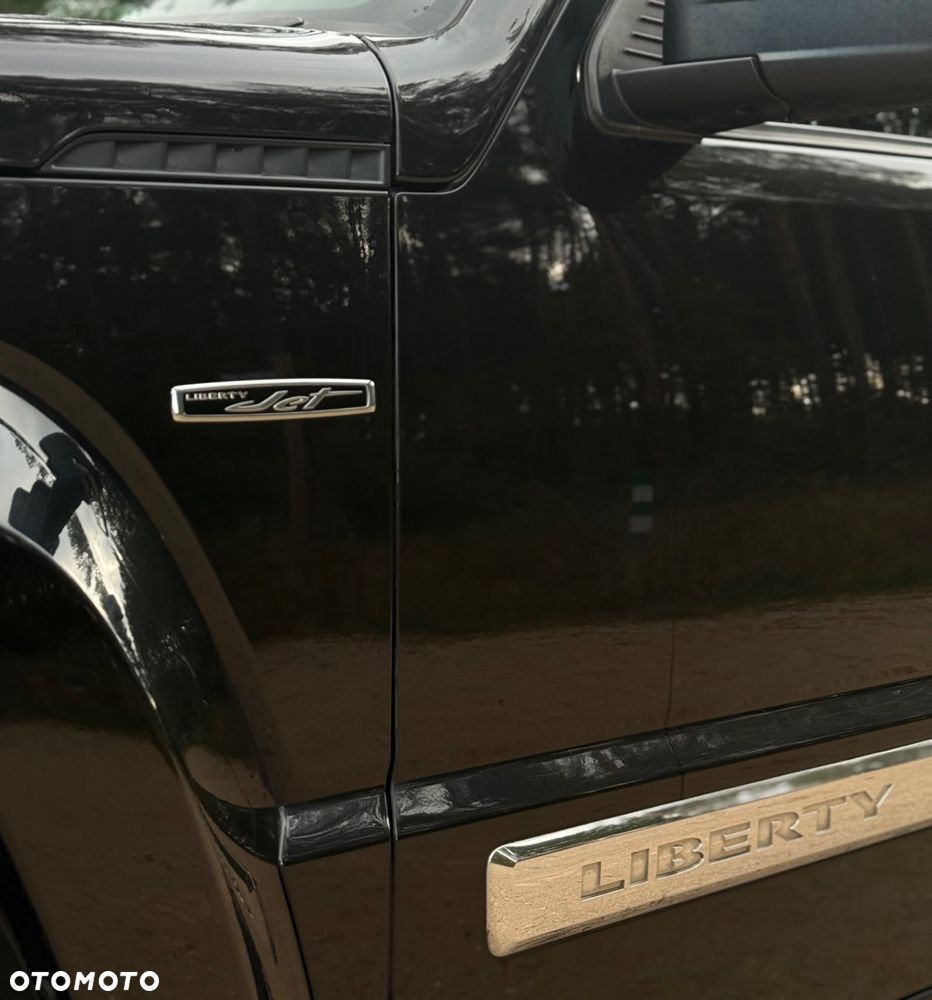 Jeep Liberty - 11