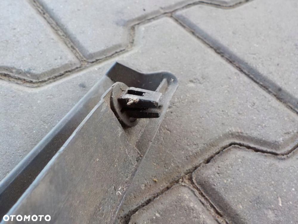 VW T4 LISTWA NA KLAPĘ NAD REJESTRACJĘ - 4