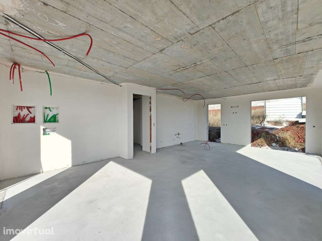 Moradia nova com piscina em zona privilegiada - Grande imagem: 5/21